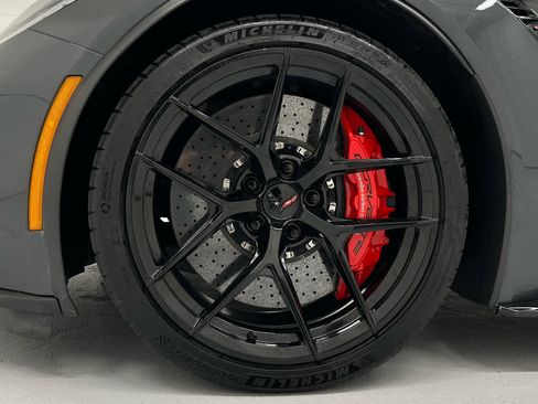 Used 2017 Chevrolet Corvette Z06 RWD image 9