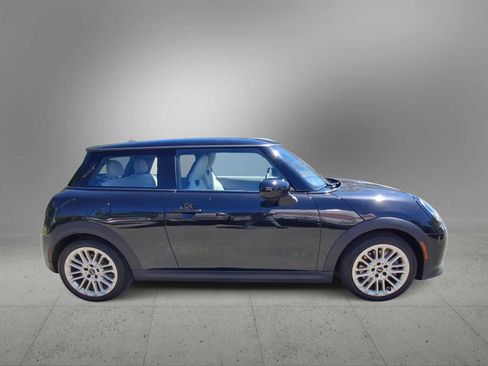 Used 2025 MINI Cooper S FWD image 9