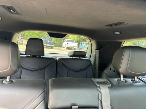 Used 2020 Cadillac XT6 Premium Luxury w/ Platinum Package FWD image 19