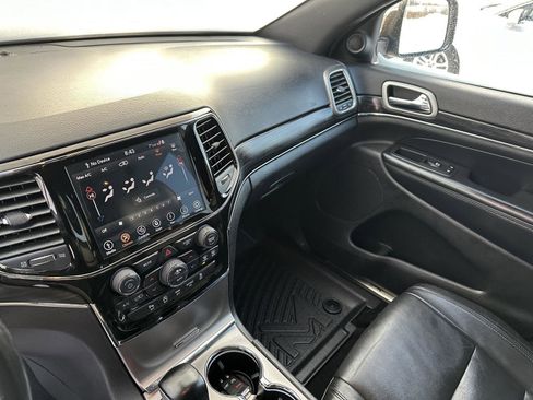 Used 2020 Jeep Grand Cherokee Limited image 39