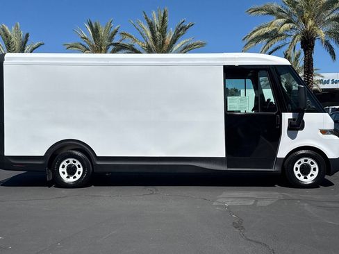 Used 2023 Chevrolet Brightdrop 600 w/ Active Safety Package 2 AWD/4WD image 2