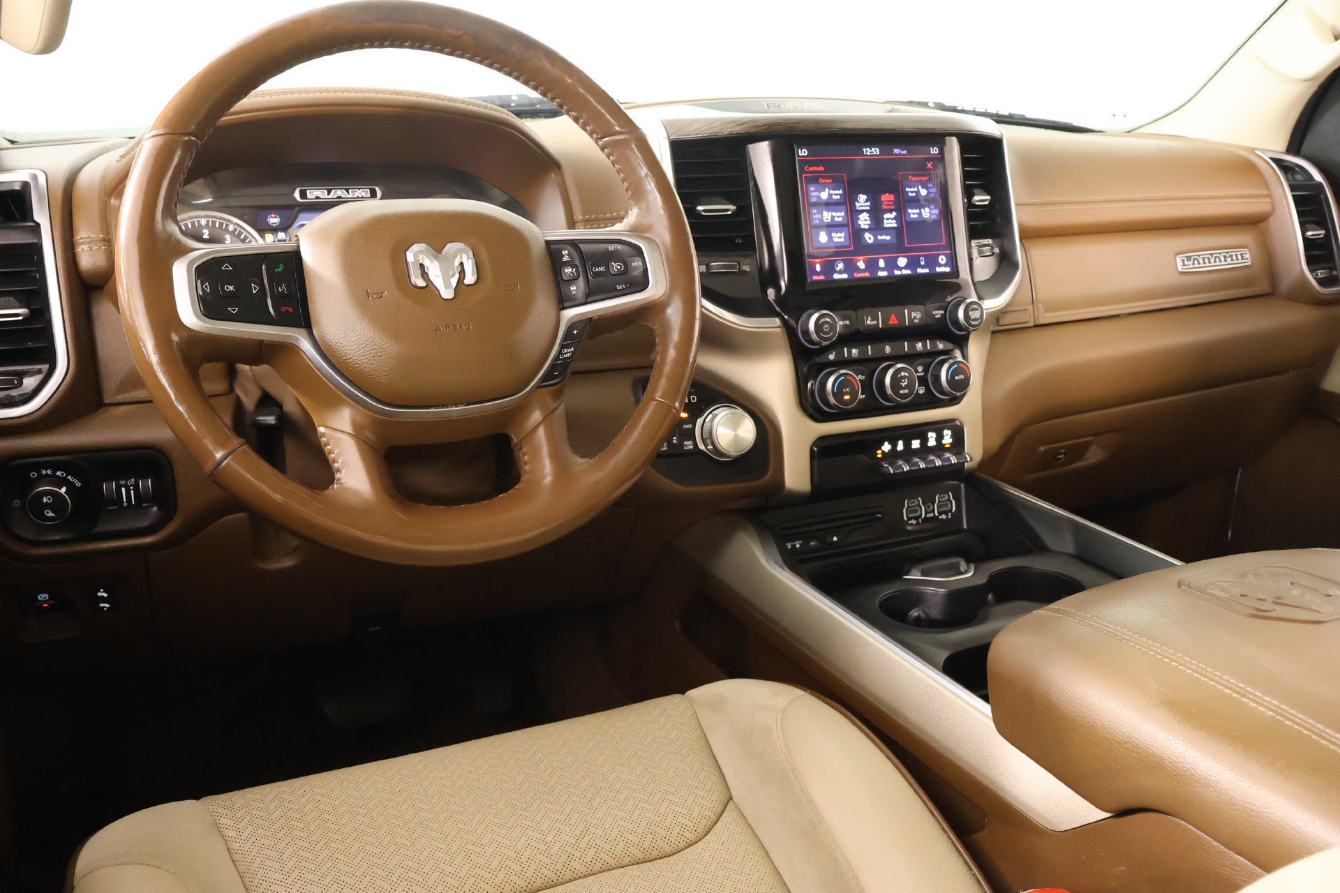 Used 2019 RAM 1500 Laramie AWD/4WD image 2