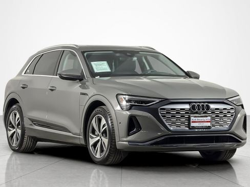Used 2024 Audi Q8 e-tron Prestige w/ Prestige Package AWD/4WD image 7