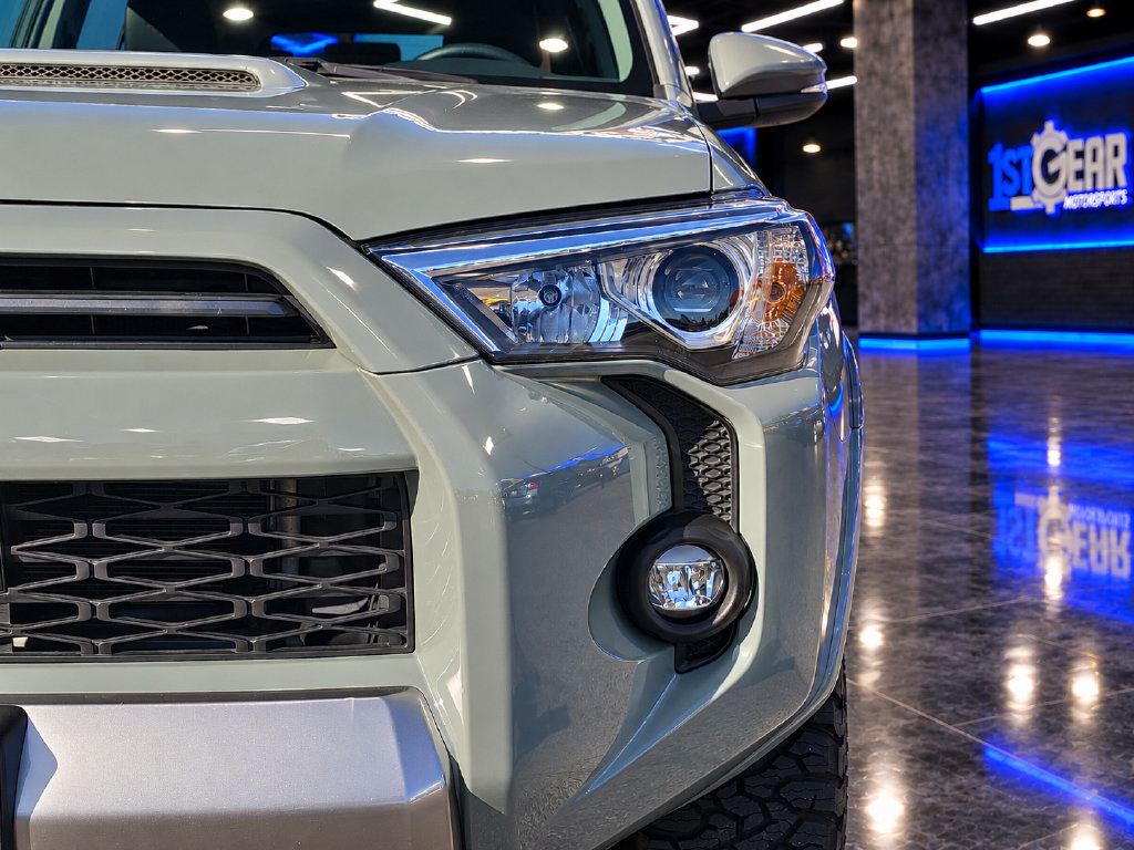 Used 2022 Toyota 4Runner TRD Off-Road Premium AWD/4WD image 12