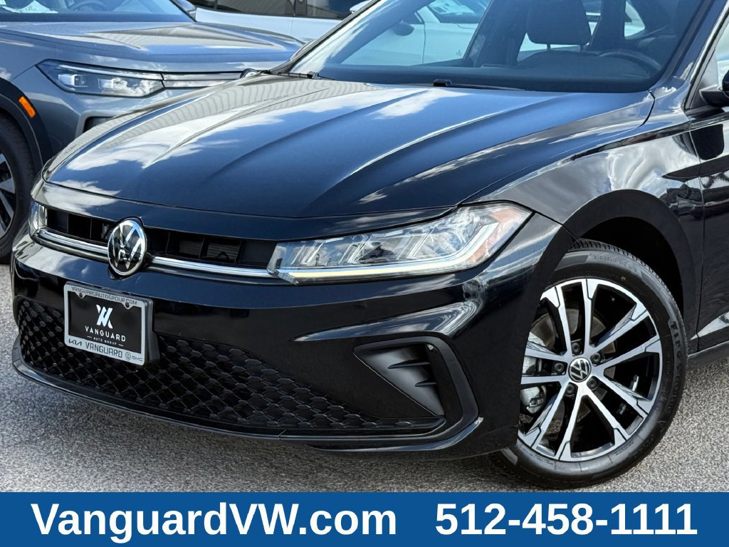 Used 2025 Volkswagen Jetta Sport FWD image 2