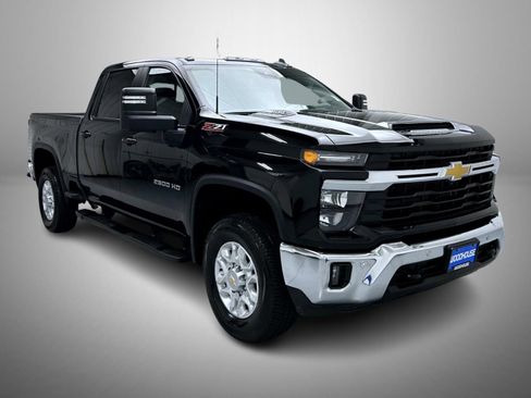 Used 2025 Chevrolet Silverado 2500 LT w/ All Star Edition AWD/4WD image 3