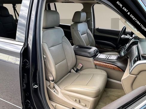 Used 2015 Chevrolet Suburban LTZ image 7