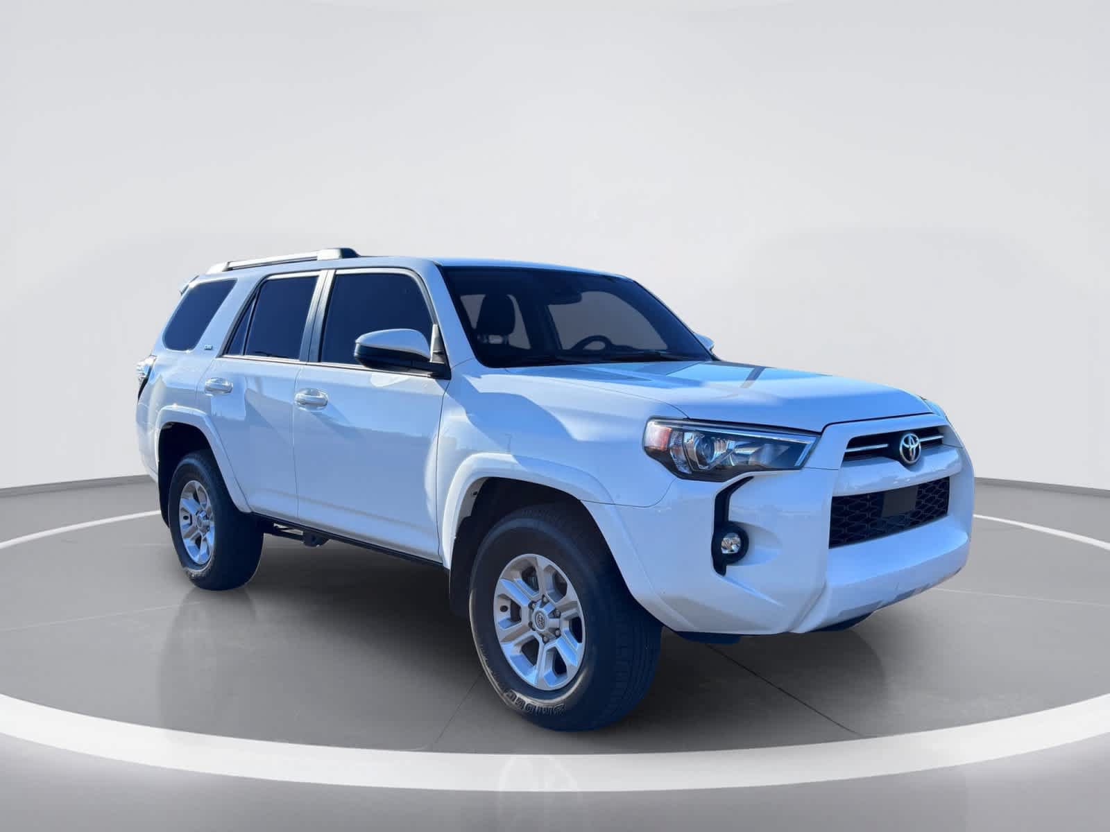 Used 2024 Toyota 4Runner SR5 AWD/4WD image 9