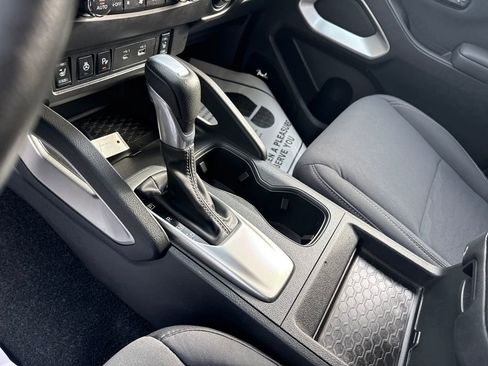 Used 2024 Nissan Frontier SV w/ SV Convenience Package image 25