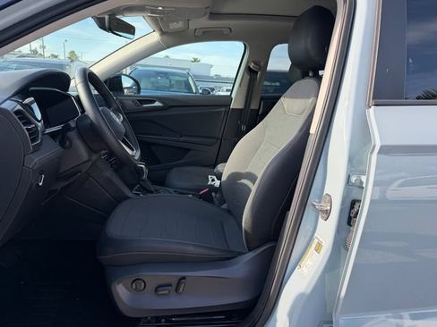 Certified 2026 Volkswagen Taos SE FWD image 12