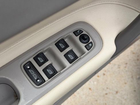 Used 2008 Volvo C70 T5 image 15