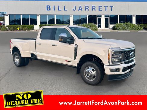 New 2026 Ford F350 Platinum w/ Platinum Plus Package AWD/4WD image 1