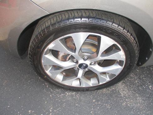 Used 2013 Kia Soul ! FWD image 27