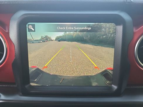 Used 2022 Jeep Gladiator Rubicon w/ Trailer Tow Package image 16