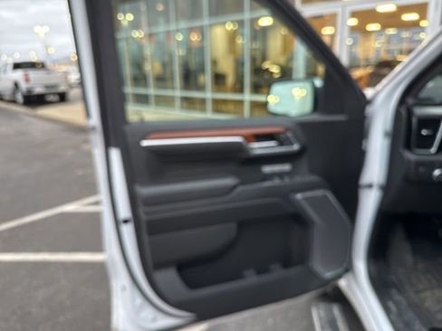 Used 2023 GMC Sierra 1500 Denali w/ Denali Reserve Package image 21