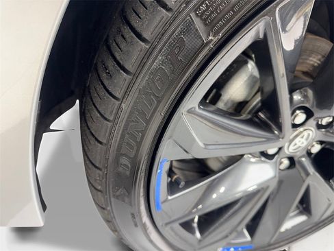 Used 2024 Toyota Corolla SE image 86