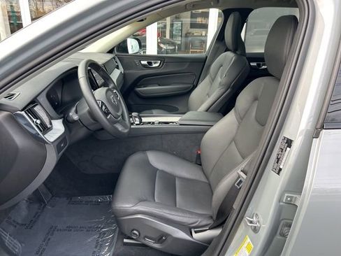 Certified 2025 Volvo XC60 B5 Plus image 17