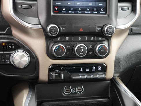 Used 2020 RAM 1500 Laramie AWD/4WD image 23