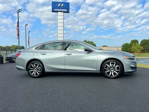Used 2024 Chevrolet Malibu RS w/ LPO, Floor Liner Package image 3