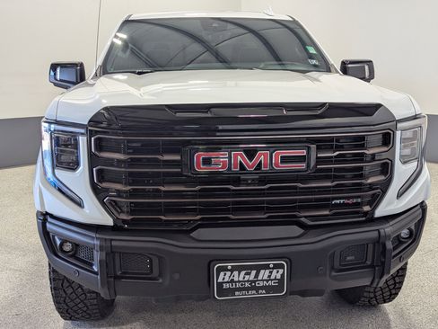 Used 2024 GMC Sierra 1500 AT4X image 8
