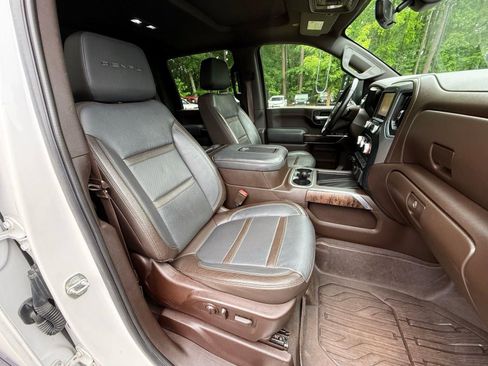 Used 2020 GMC Sierra 3500 Denali w/ Denali Ultimate Package AWD/4WD image 26