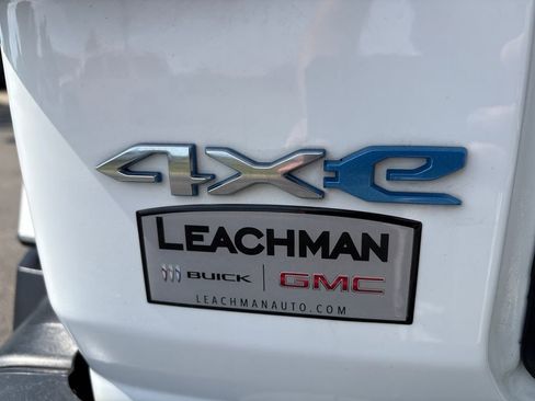 Used 2022 Jeep Wrangler 4WD Unlimited Sahara 4xe image 14