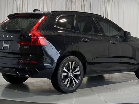 Used 2024 Volvo XC60 B5 Core AWD/4WD image 9