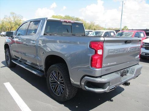 Used 2019 Chevrolet Silverado 1500 High Country w/ Technology Package image 7