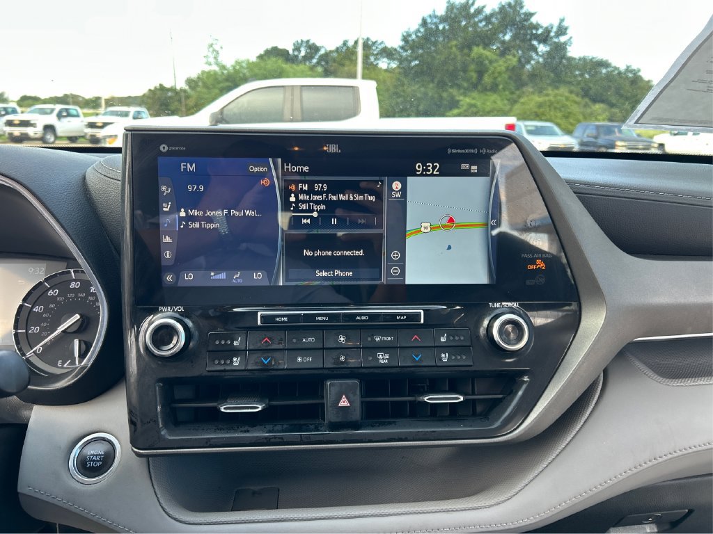 Used 2020 Toyota Highlander Limited FWD image 14