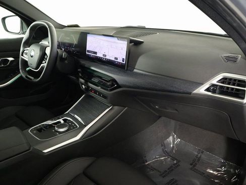 Used 2025 BMW 330i Sedan w/ Convenience Package image 9