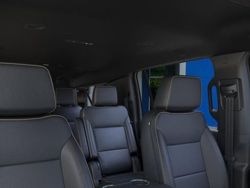 New 2025 Chevrolet Suburban Premier image 24