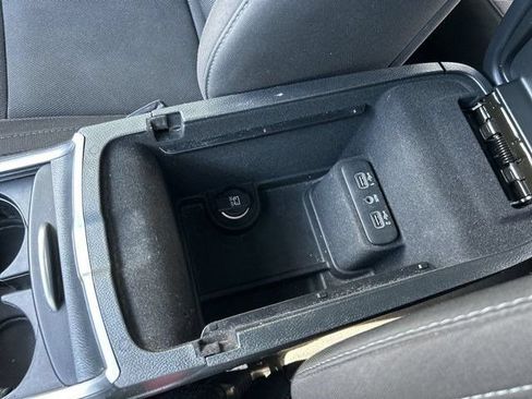 Used 2020 Dodge Charger SXT RWD image 35