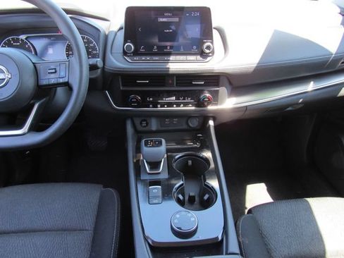 Used 2024 Nissan Rogue SV AWD/4WD image 20