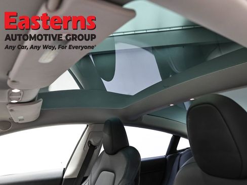 Used 2023 Tesla Model 3 Standard Range image 29