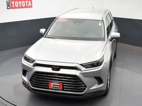 Used 2024 Toyota Grand Highlander XLE image 28