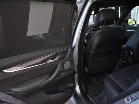 Used 2018 BMW X5 xDrive50i w/ M Sport Package image 34