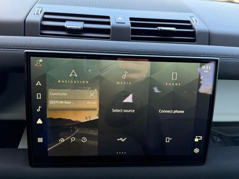 Used 2023 Land Rover Defender 130 S image 16