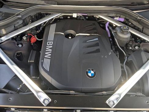 Used 2026 BMW X7 xDrive40i AWD/4WD image 18