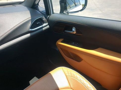 Certified 2023 Chrysler Pacifica Pinnacle FWD image 21