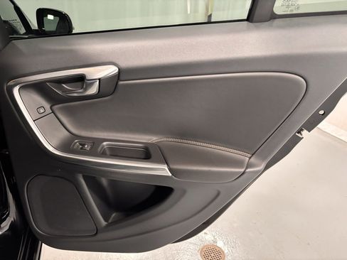 Used 2016 Volvo V60 T5 Cross Country w/ Convenience Package image 26