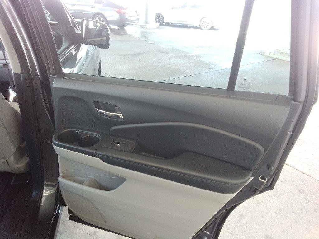 Used 2017 Honda Pilot EX-L image 31