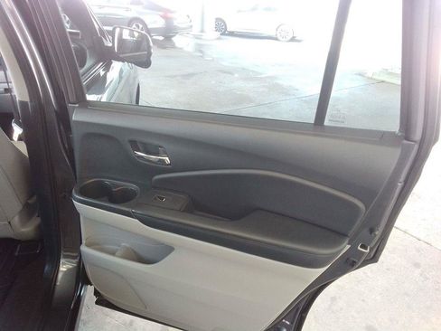 Used 2017 Honda Pilot EX-L image 31