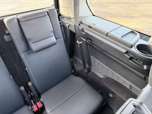 Used 2015 Land Rover LR4 HSE image 25