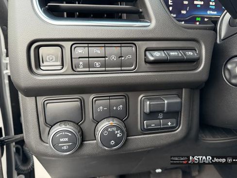 Used 2022 Chevrolet Tahoe High Country image 16