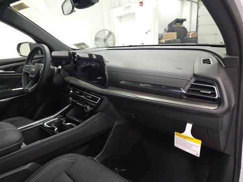 New 2026 Chevrolet Traverse LT image 26