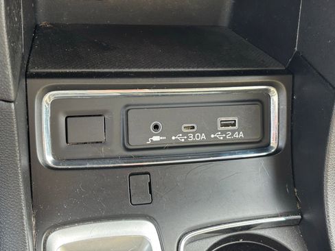 Used 2023 Subaru Ascent Premium w/ Convenience Package image 22