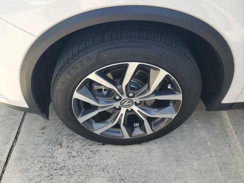 Used 2024 Acura MDX SH-AWD w/ Technology Package image 4