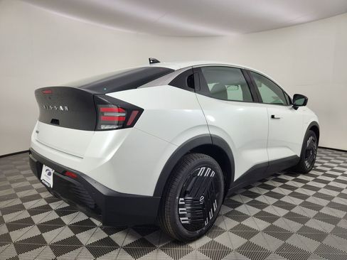 New 2026 Nissan Leaf w/ Floor Mat Package (S+) image 5