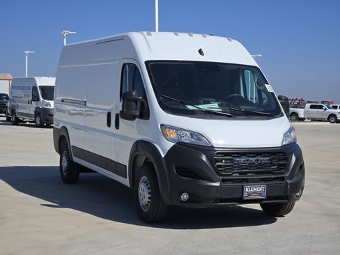 New 2026 RAM ProMaster 2500 w/ Convenience Group FWD image 2