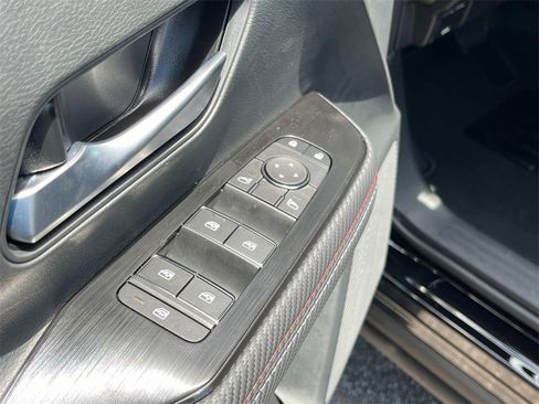 New 2025 Nissan Kicks SR image 21